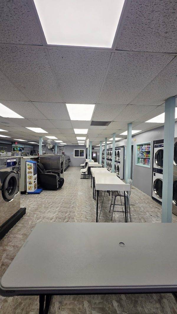 Angie's Laundromat